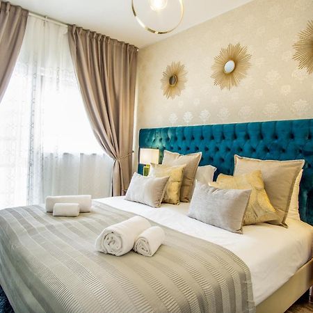 Gaze Out At The City In A Retro-Chic Getaway Lisboa Exteriör bild