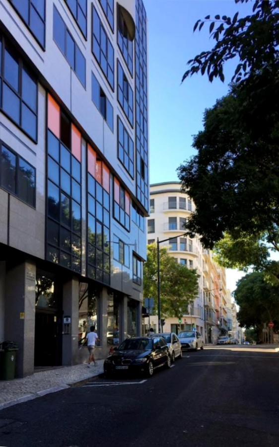 Gaze Out At The City In A Retro-Chic Getaway Lisboa Exteriör bild