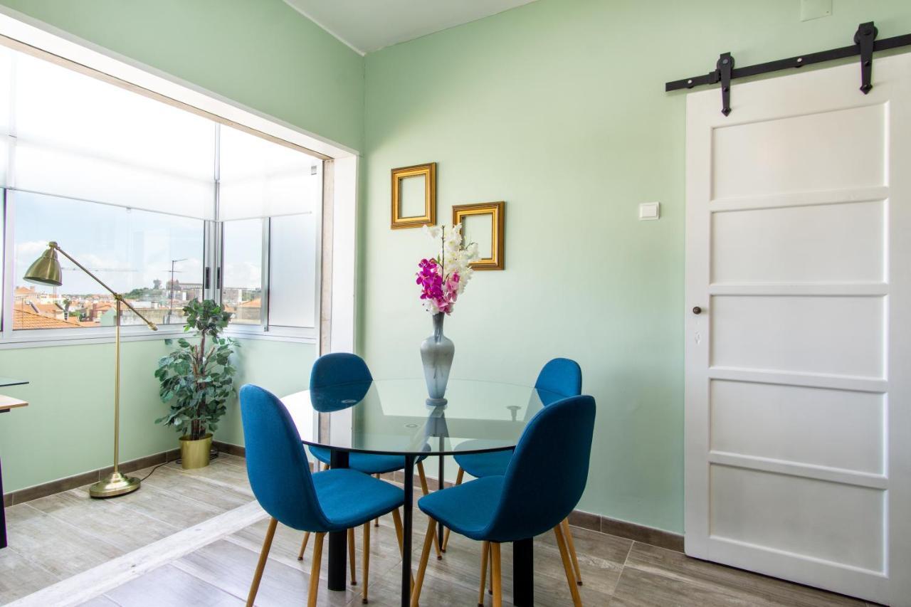 Gaze Out At The City In A Retro-Chic Getaway Lisboa Exteriör bild