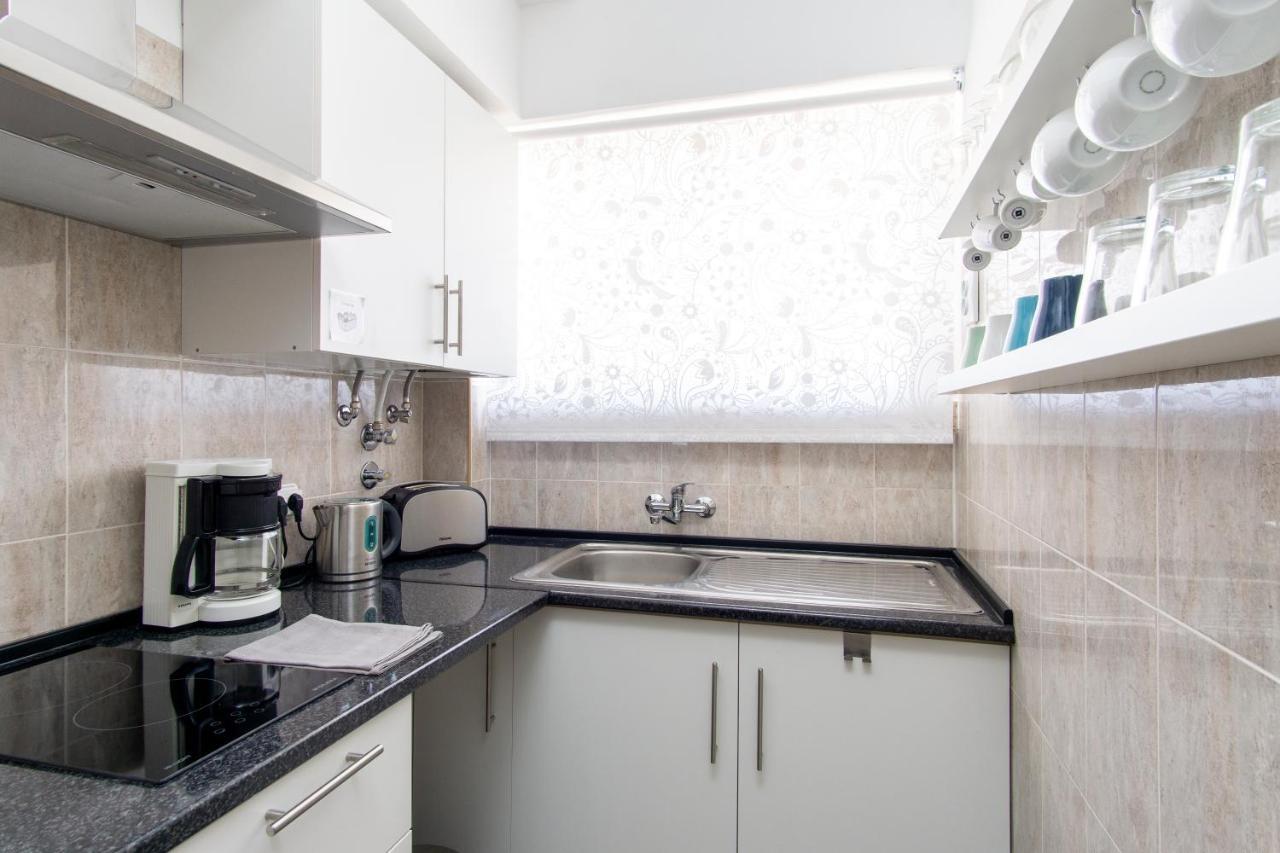 Gaze Out At The City In A Retro-Chic Getaway Lisboa Exteriör bild