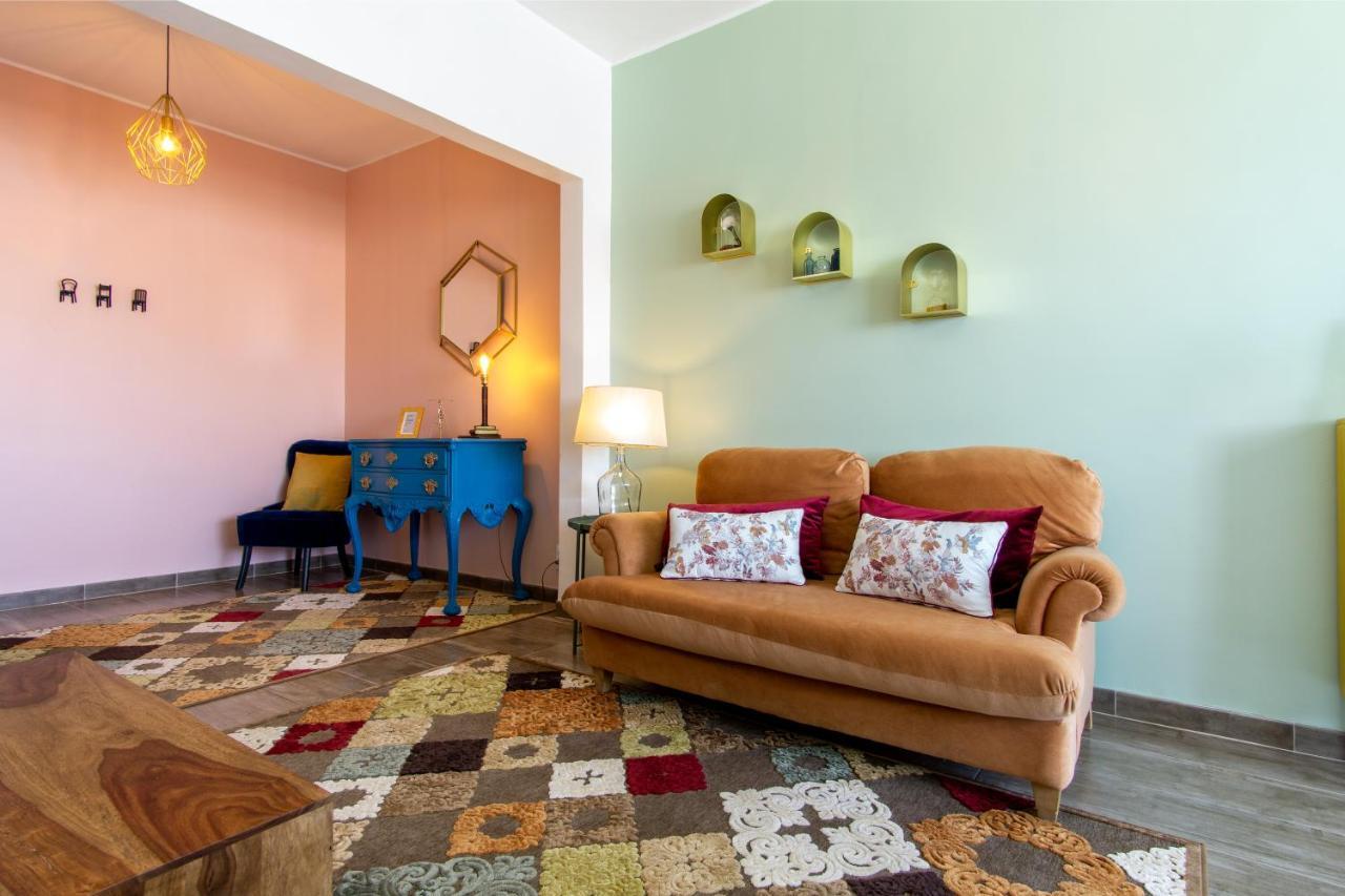 Gaze Out At The City In A Retro-Chic Getaway Lisboa Exteriör bild